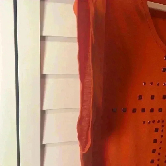 New Directions Studded Top Size 2X Orange - Picture 4 of 5